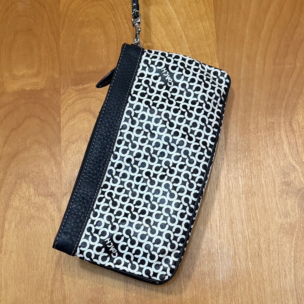 Coach Signature Wristlet - Picture 5 of 11
